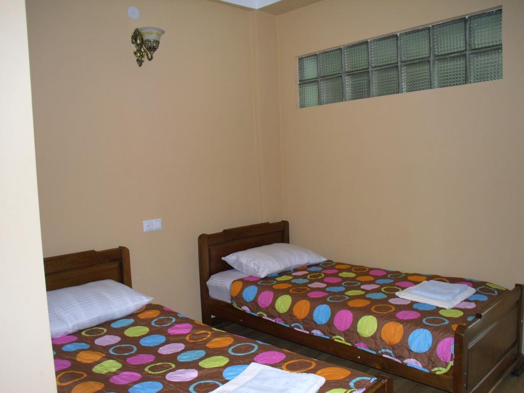 Suliko Guest House Batumi Eksteriør billede