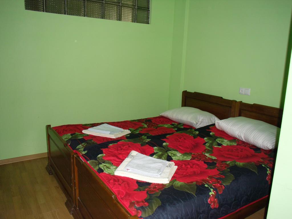 Suliko Guest House Batumi Eksteriør billede