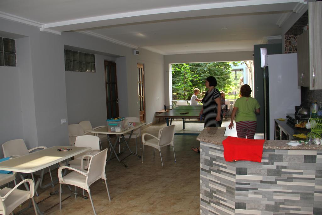 Suliko Guest House Batumi Eksteriør billede